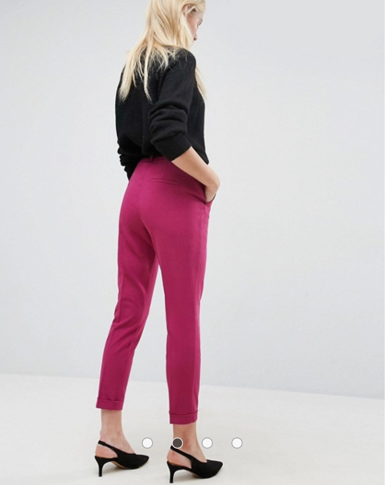 Pantalon cigarette ajusté avec ceinture