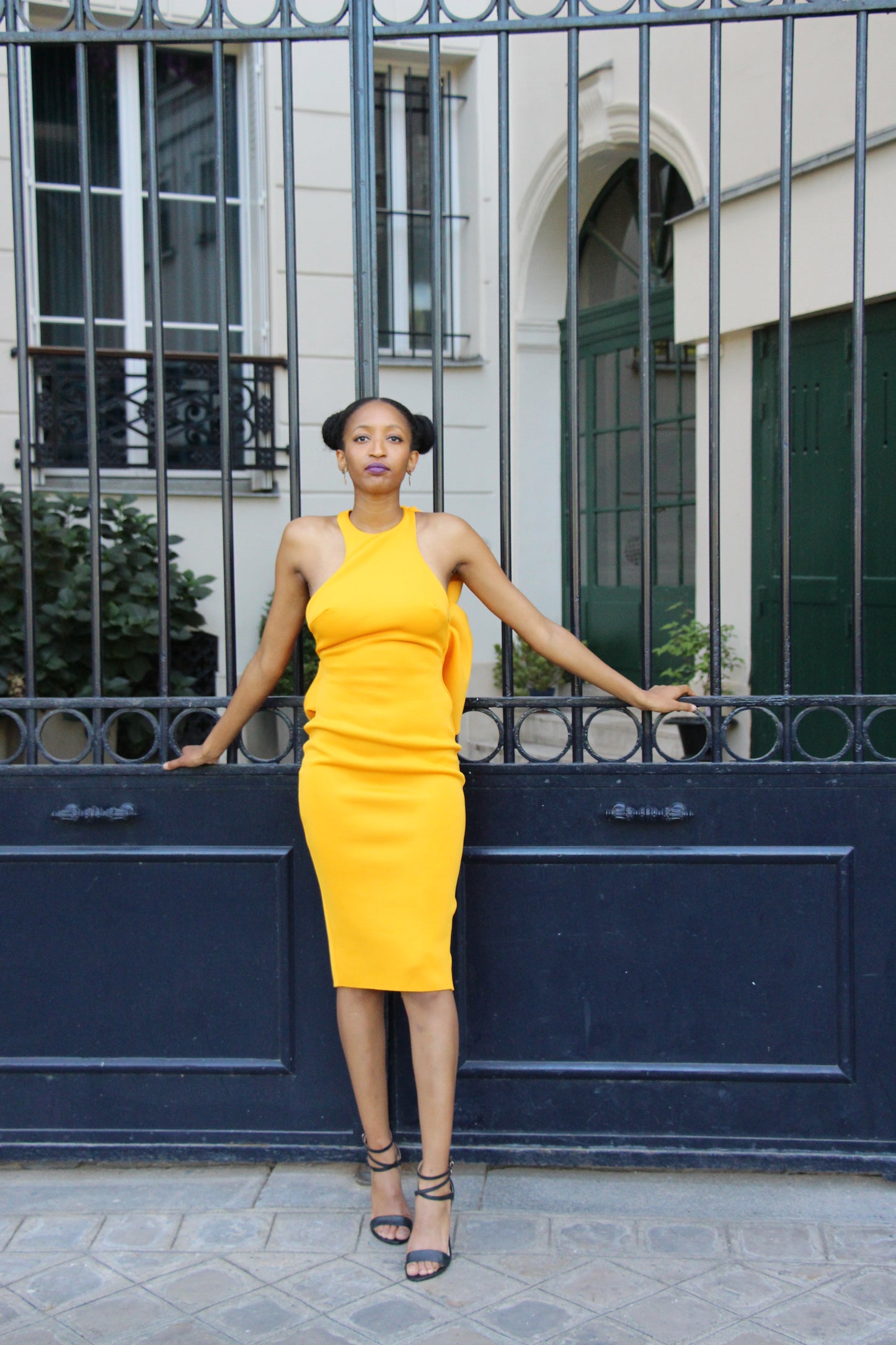 Robe mi-longue avec dos nageur à effet boule