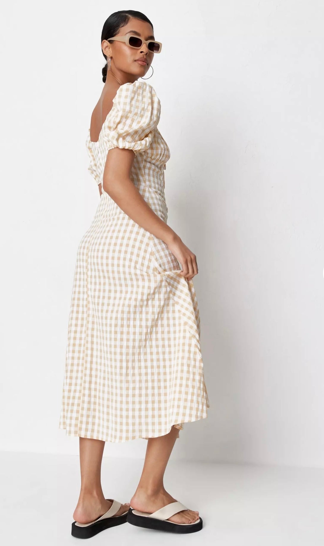 Robe mi-longue vichy à fermeture boutonnée sur le devant