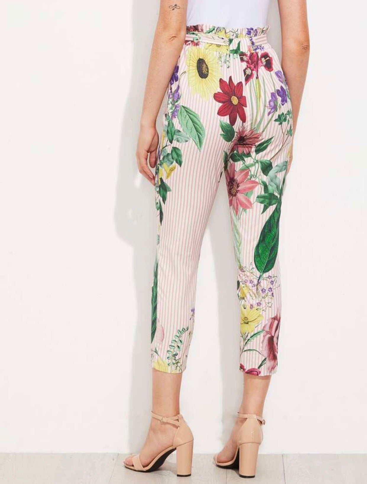 Pantalon imprimé taille haute avec ceinture