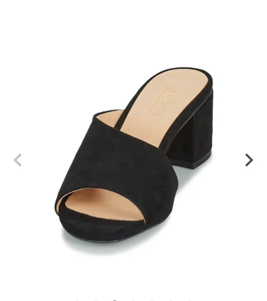 Mules en cuir noir