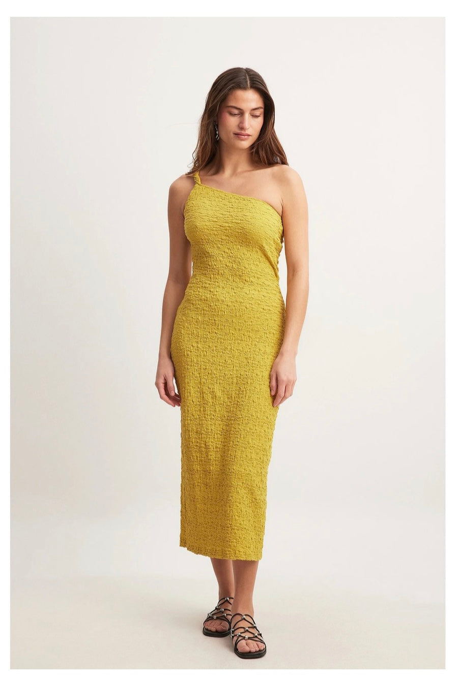 Robe mi-longue torsadée