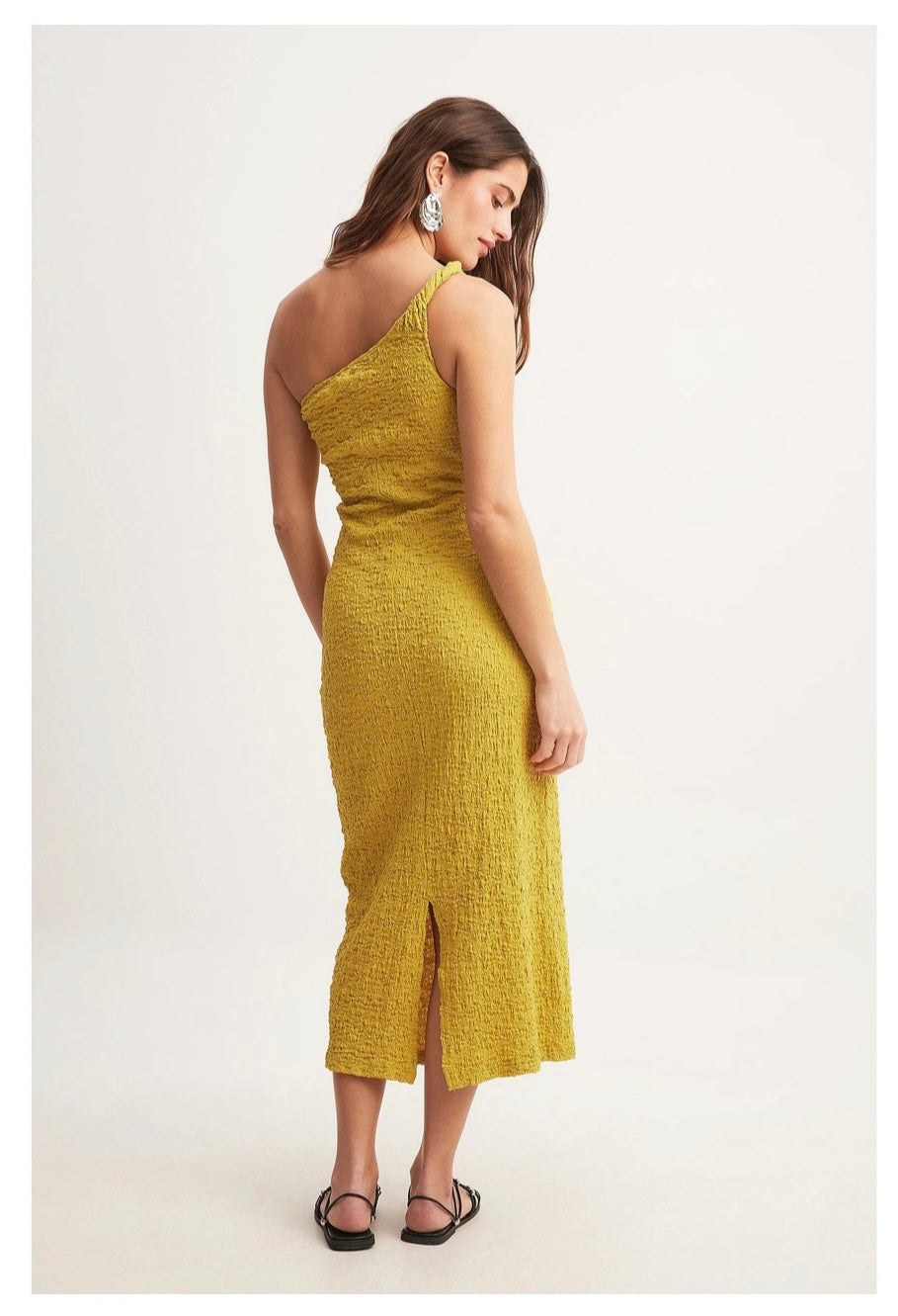 Robe mi-longue torsadée