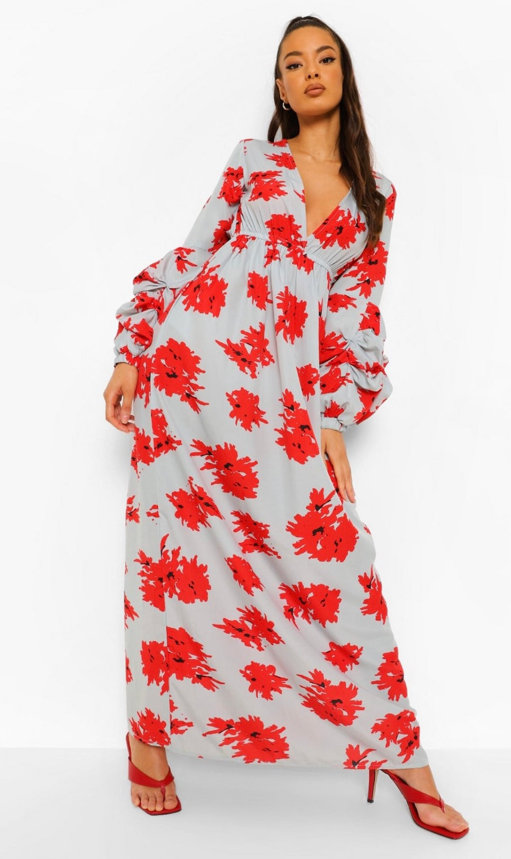 Robe longue à fleurs et manches froncées