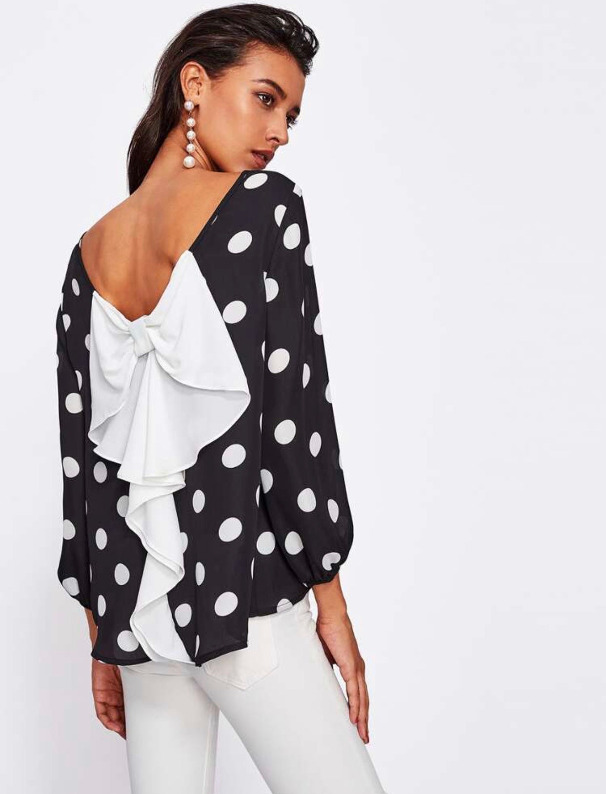 Blouse pois avec noeud au dos