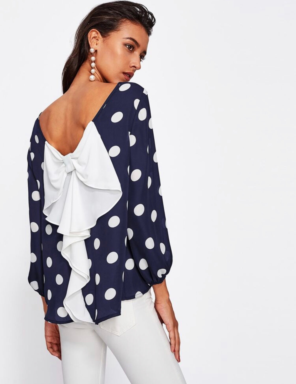 Blouse pois avec noeud au dos