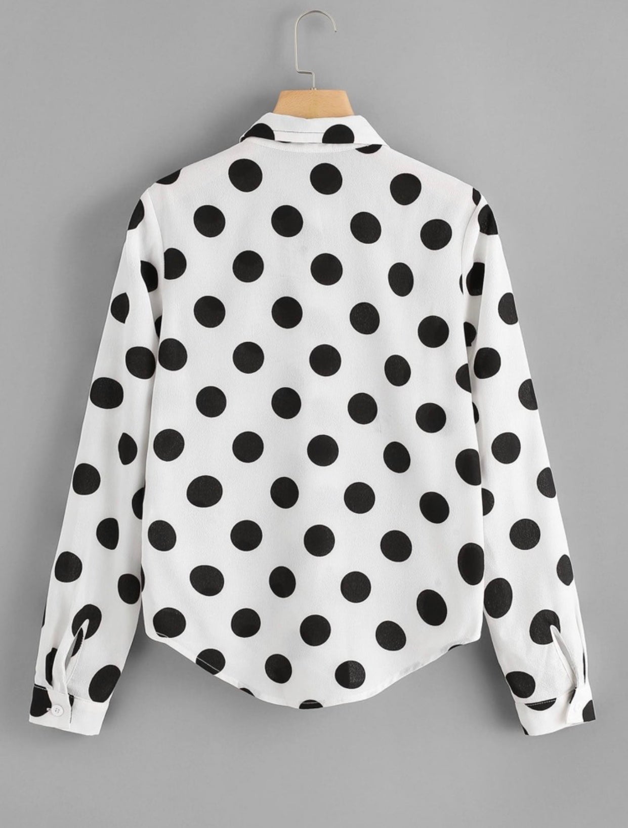 Blouse à pois avec noeud